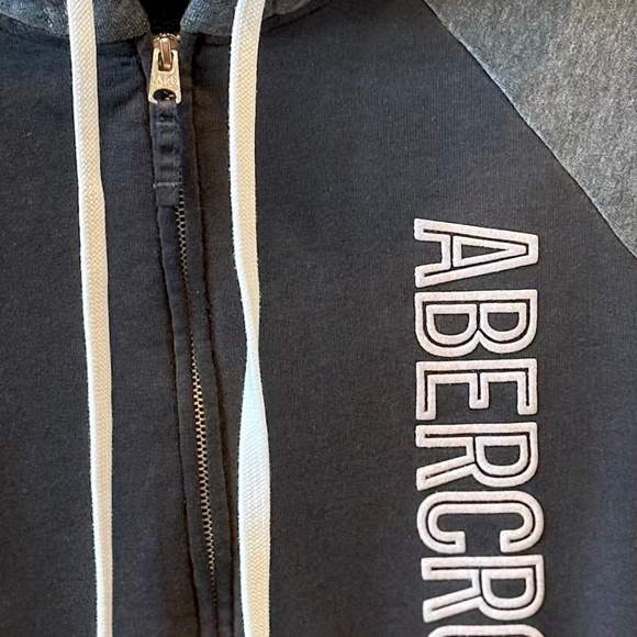 Abercrombie & Fitch Zip-up Hooded Sweatshirt - Small - Picture 6 of 13